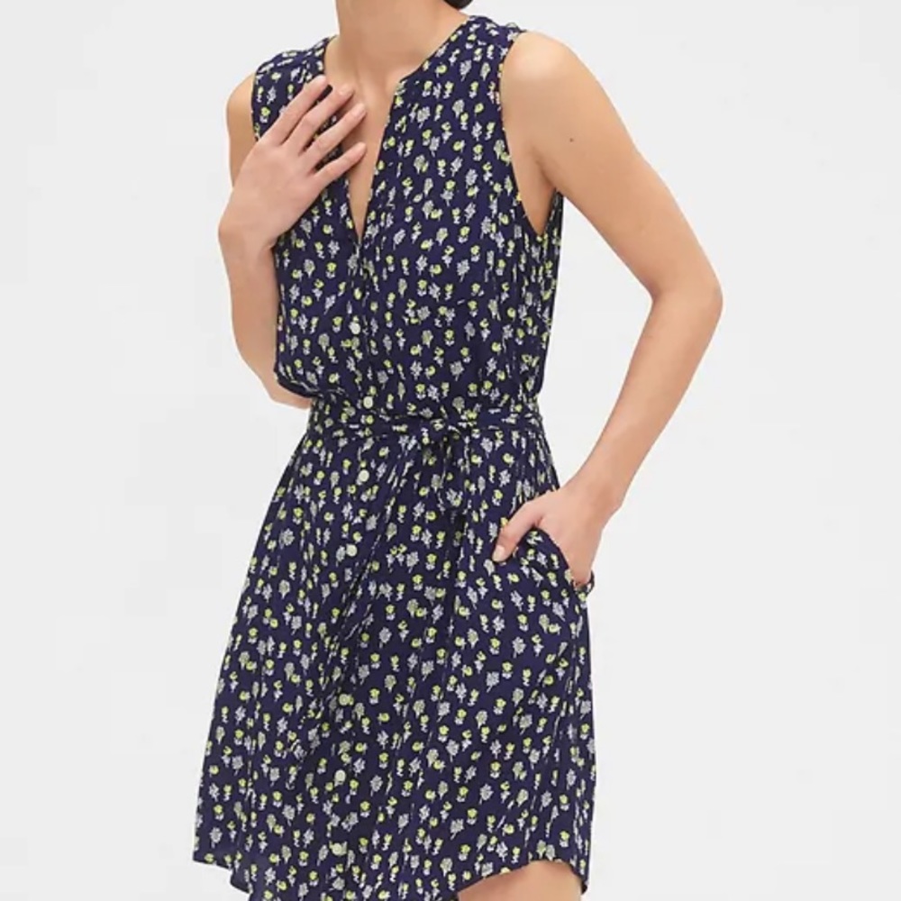 NWT GAP S Tall Sleeveless Printed Shirtdress